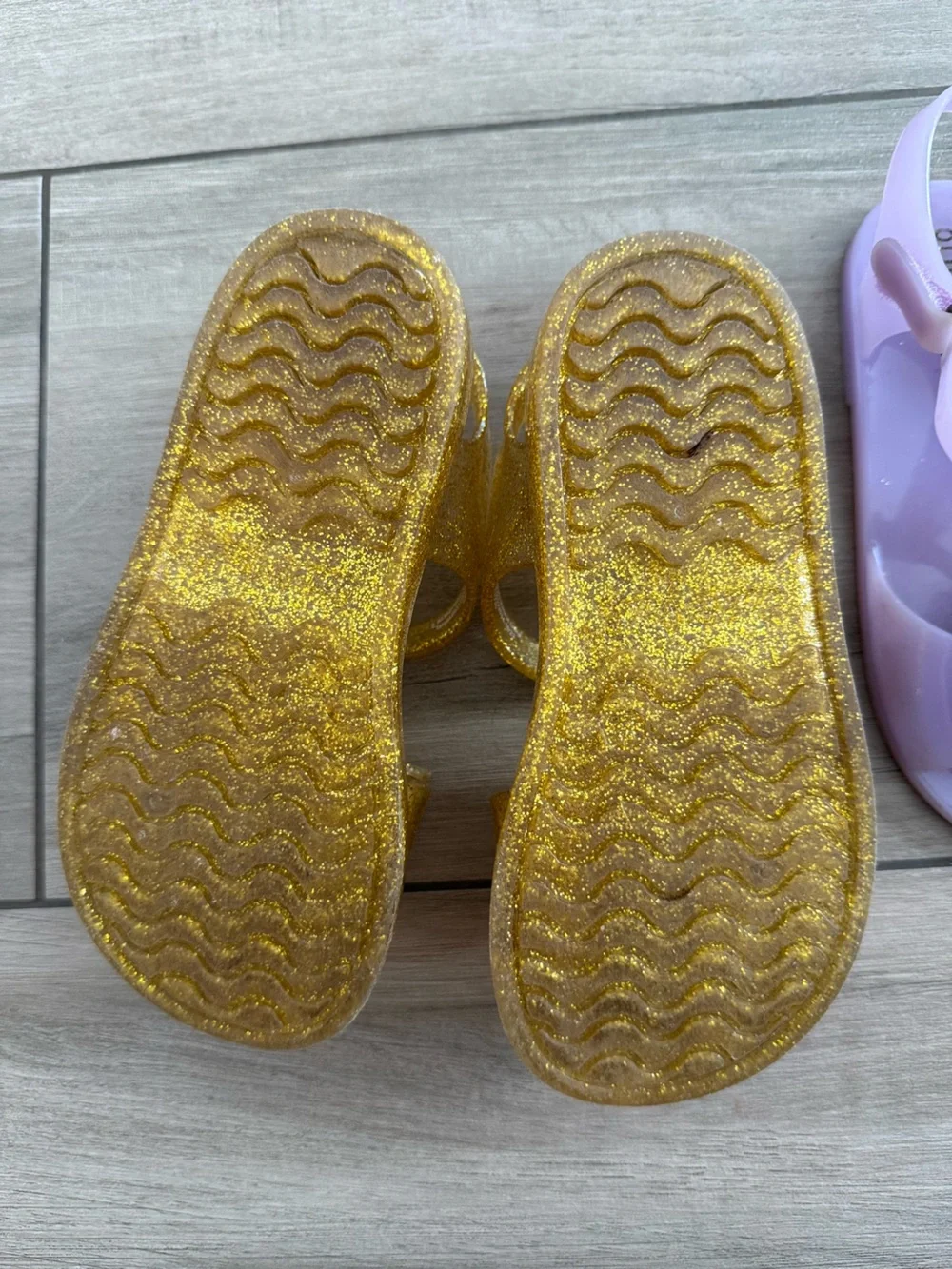 Cat & Jack Gold Glitter Sandals & Old Navy Lavender Floral Jelly Sandals size 9 - Picture 4 of 5